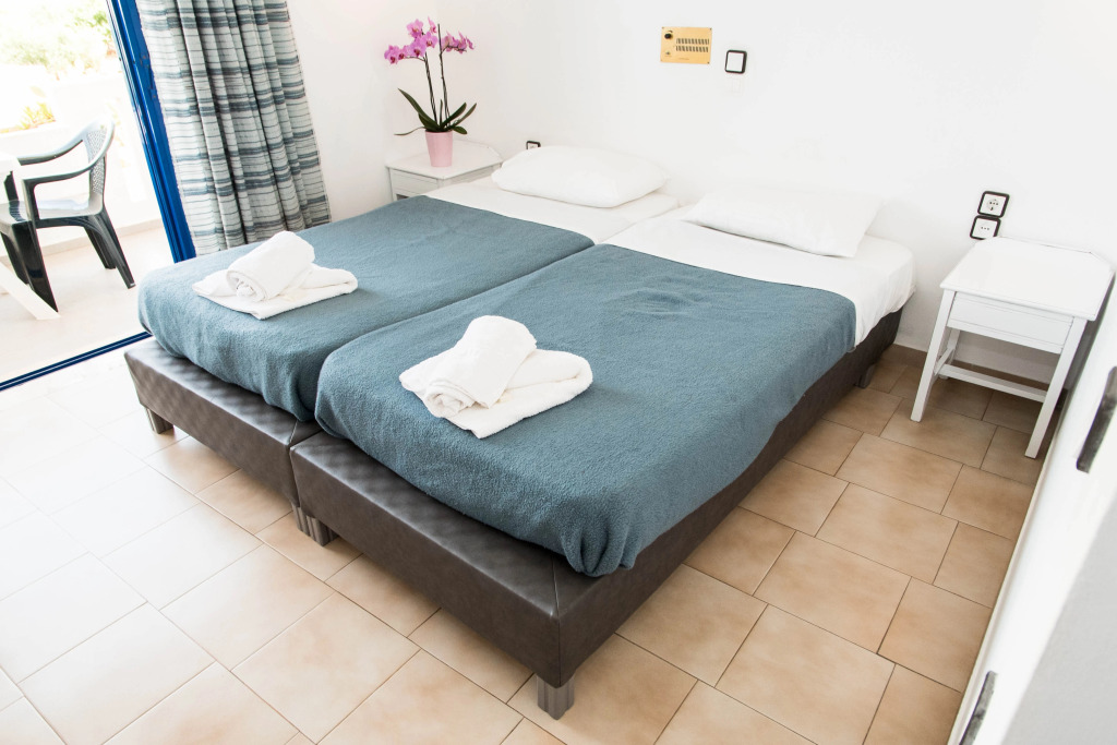 Alexis Hotel