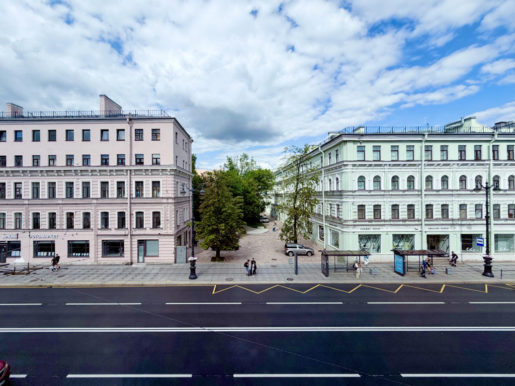 Квартира Яркая студия в центре Санкт-Петербурга