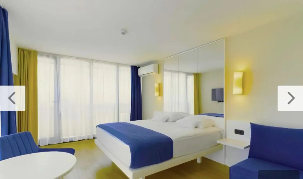 HOTEL CITY and SEA VIEW