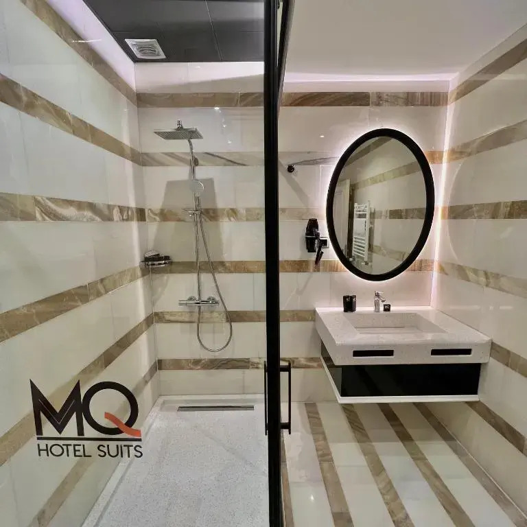 MQ Hotel Suites & SPA
