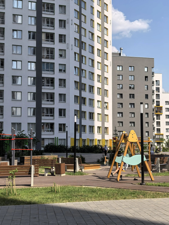 Квартира-студия Горчица с видом на город с 27 этажа