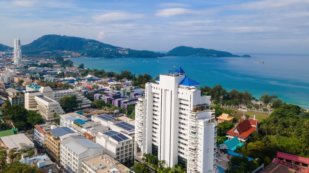 Andaman Beach Suites Hotel, Patong Phuket