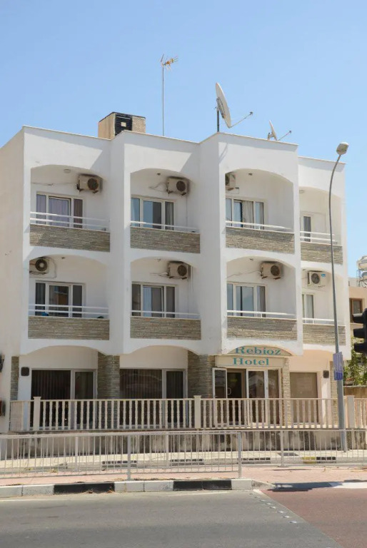 Rebioz Hotel