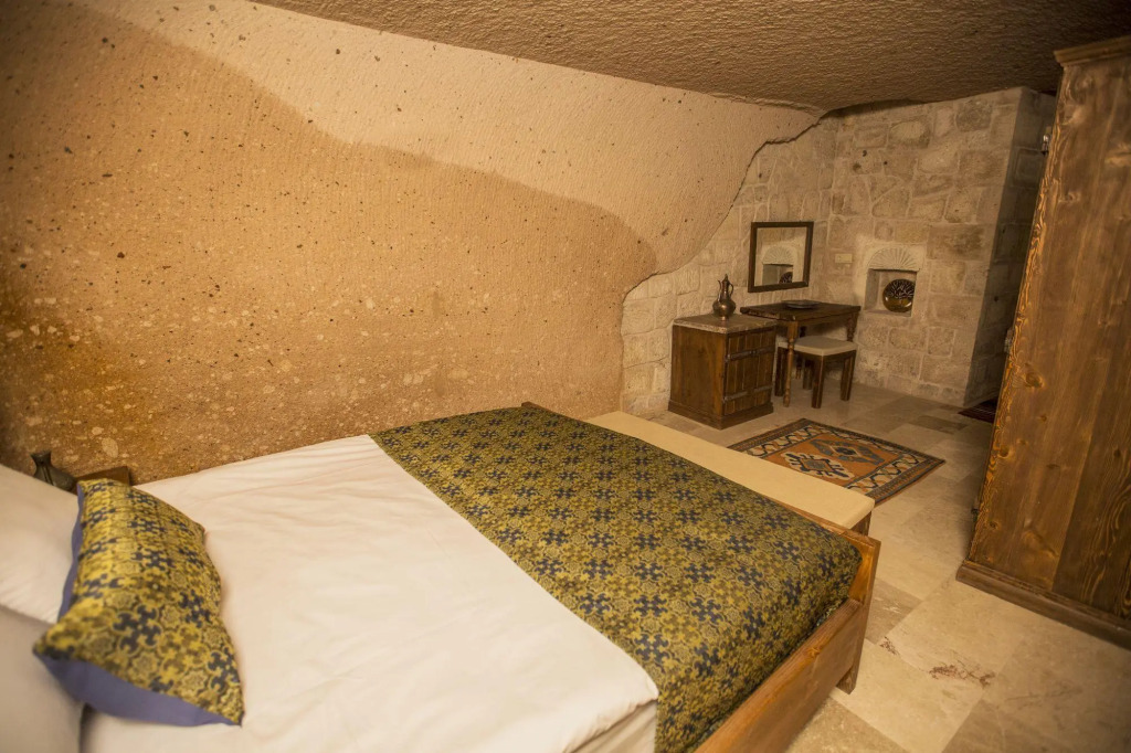 Helike Cave Suites