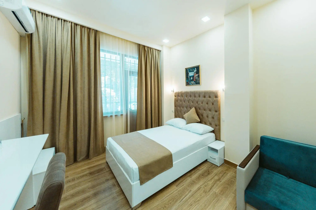 Limage Art Hotel