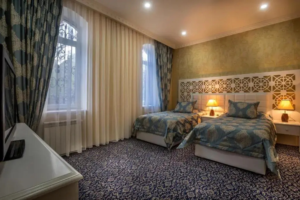 Seven Gates Hotel