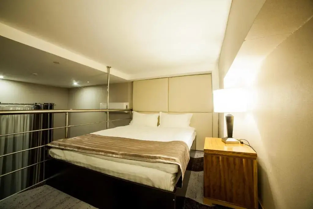 Absolute Hotel