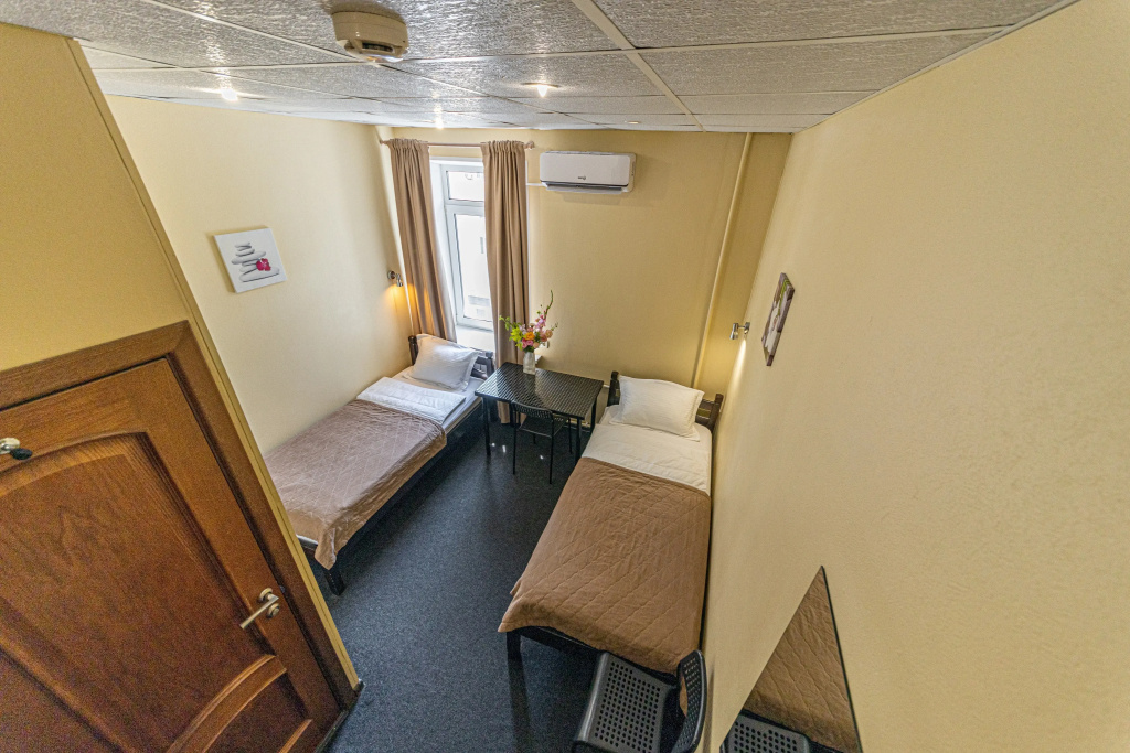 Mini-Hotel Entrance N2