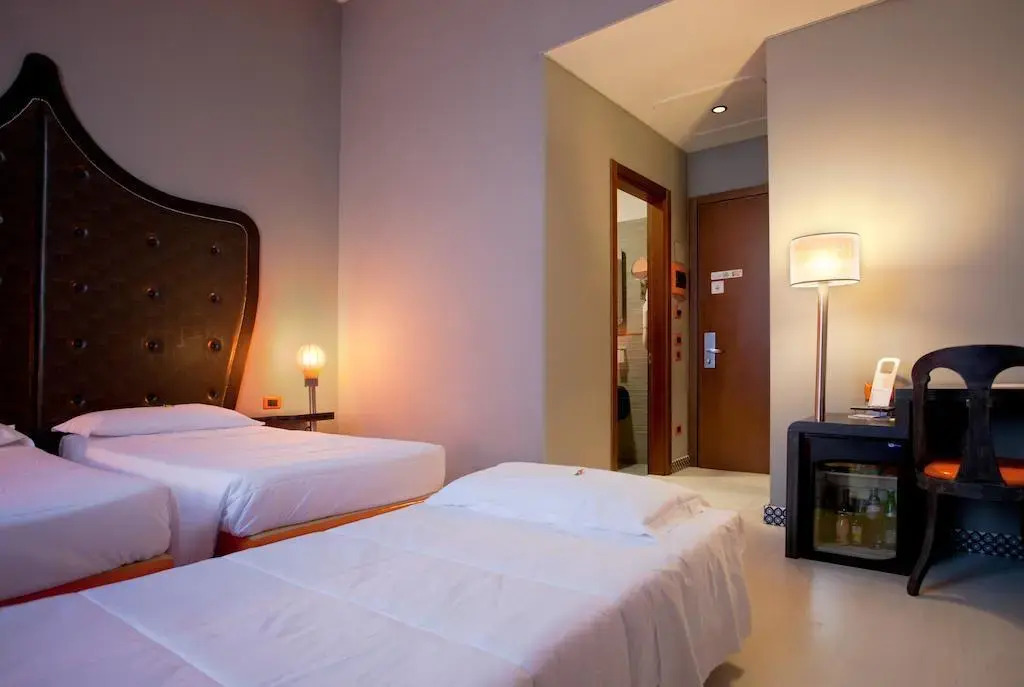 Orange Hotel