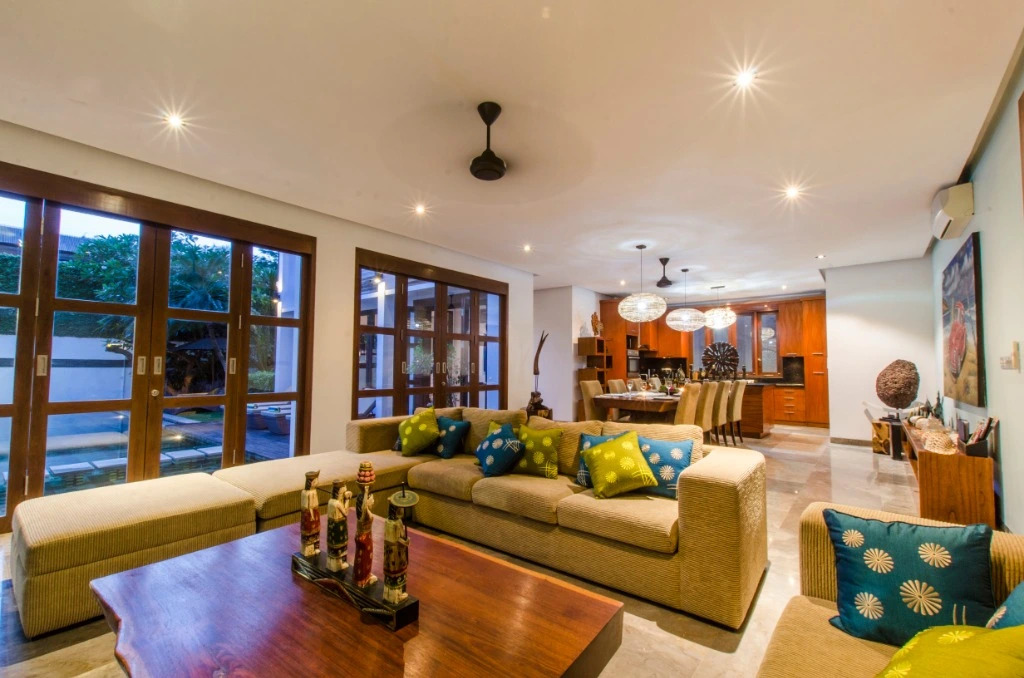 Wonderful 4BR villa 50 meters to the beach Canggu