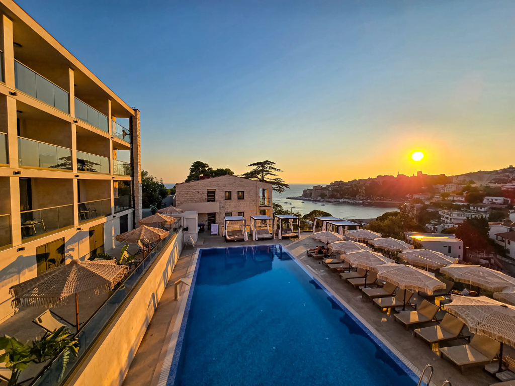 Отель The New Hotel Mediteran Villa Edition