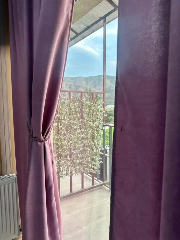 Отель Holiday Garden Tbilisi