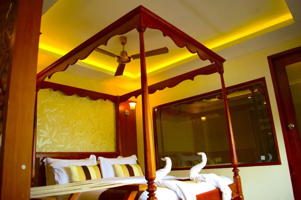 Отель Kerala Houseboats