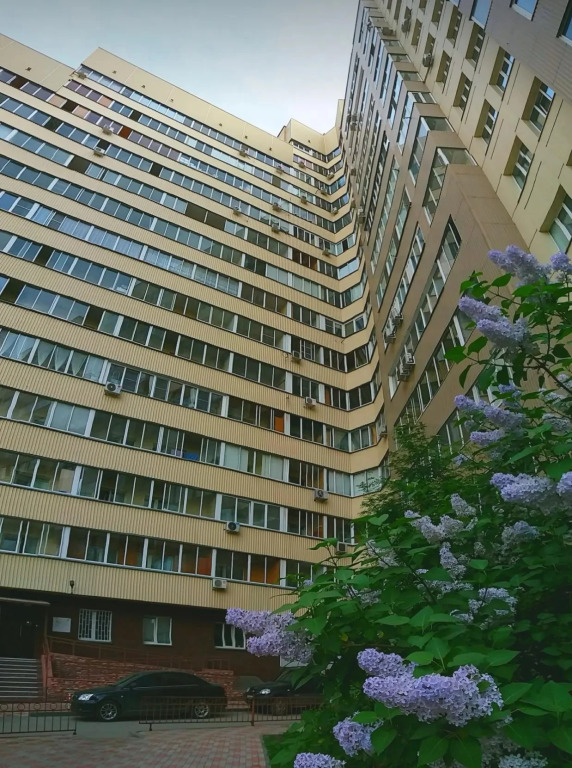 Квартира студия в Новом доме рядом с цирком в центре города