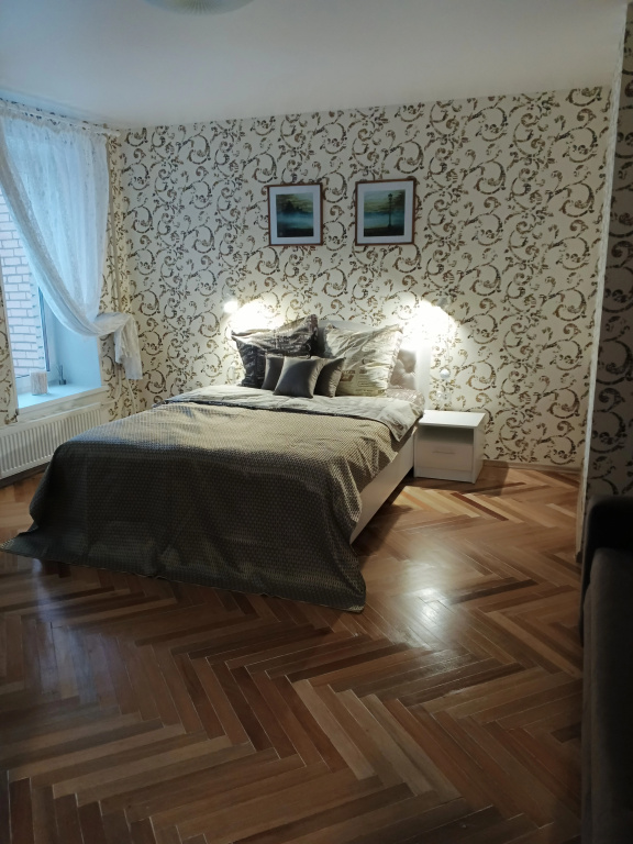 Квартира на Пискаревском