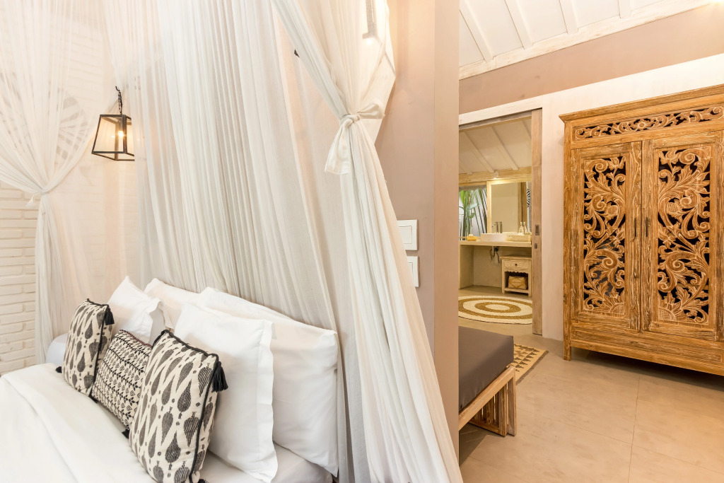 Villa Little Mannao by Villa Finder