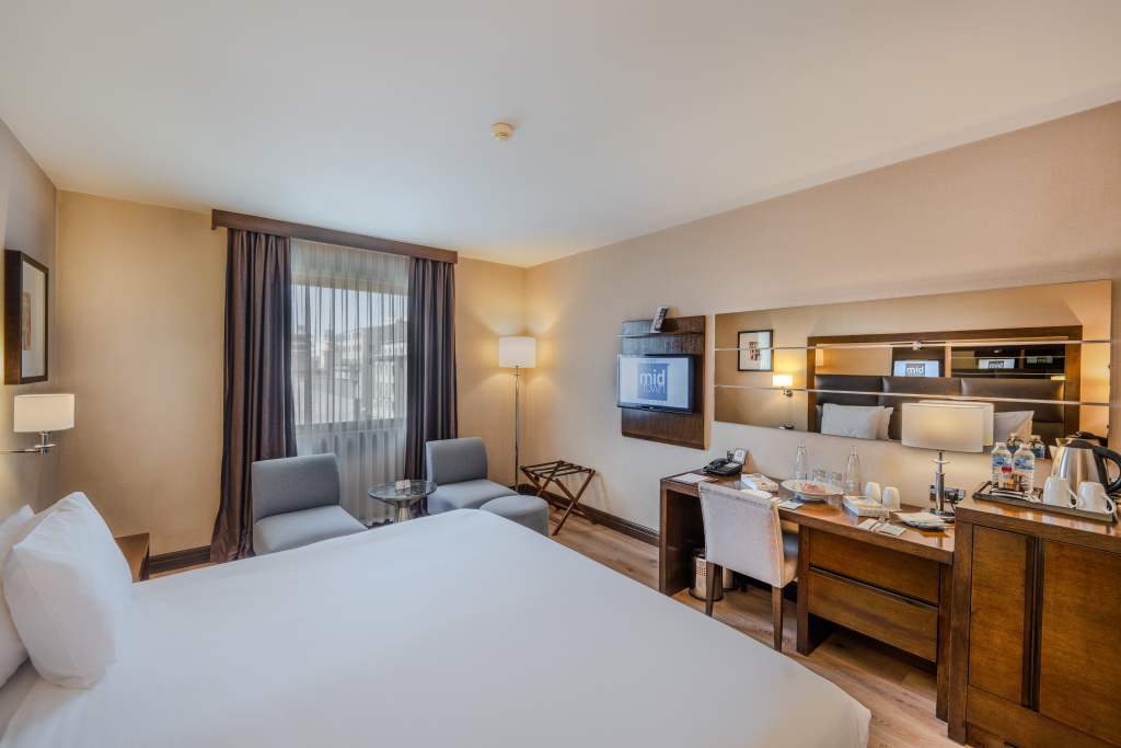 Midtown Hotel