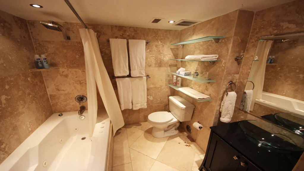 12 room Scottsdale Golf Tennis Lake Resort Villa