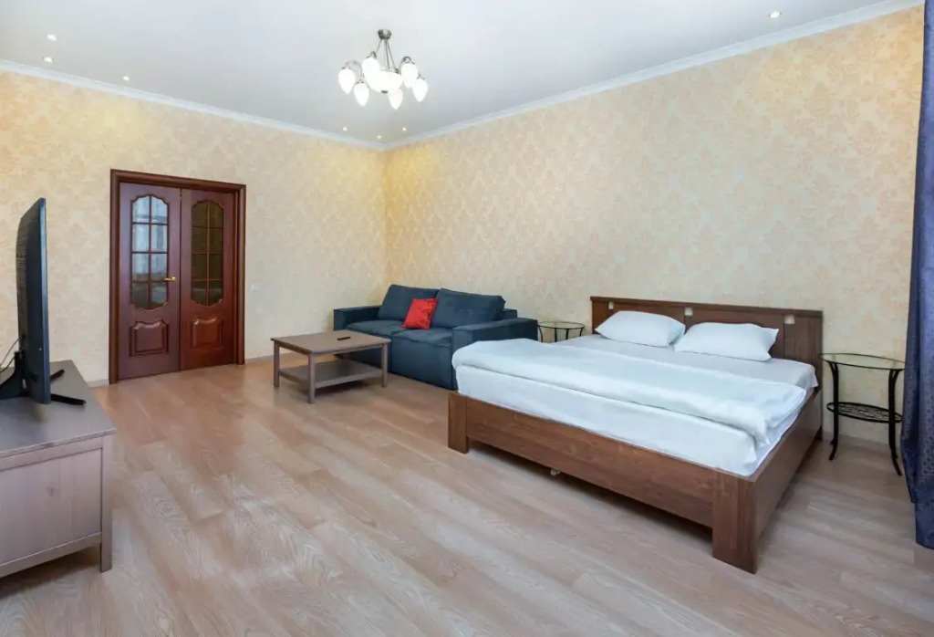 АПАРТАМЕНТЫ REHOME24 на 13 этаже с балконом