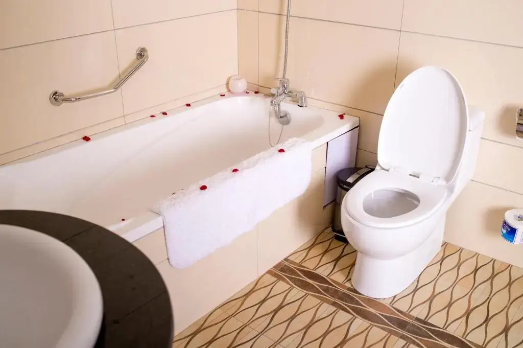 Отель Protea Hotel by Marriott Entebbe