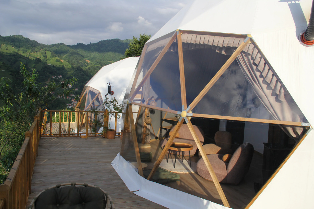 Glamping Bogina Dome & Suite