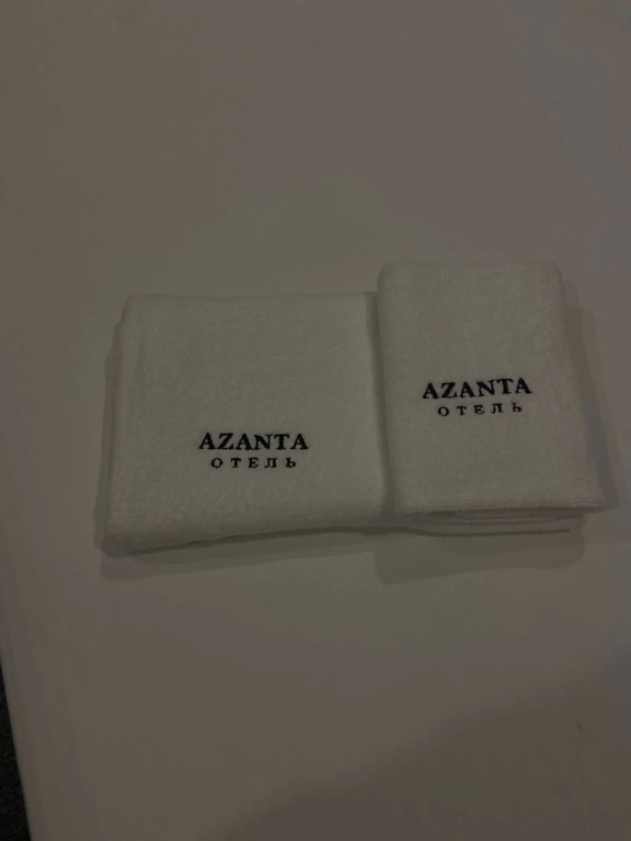 Отель Azanta