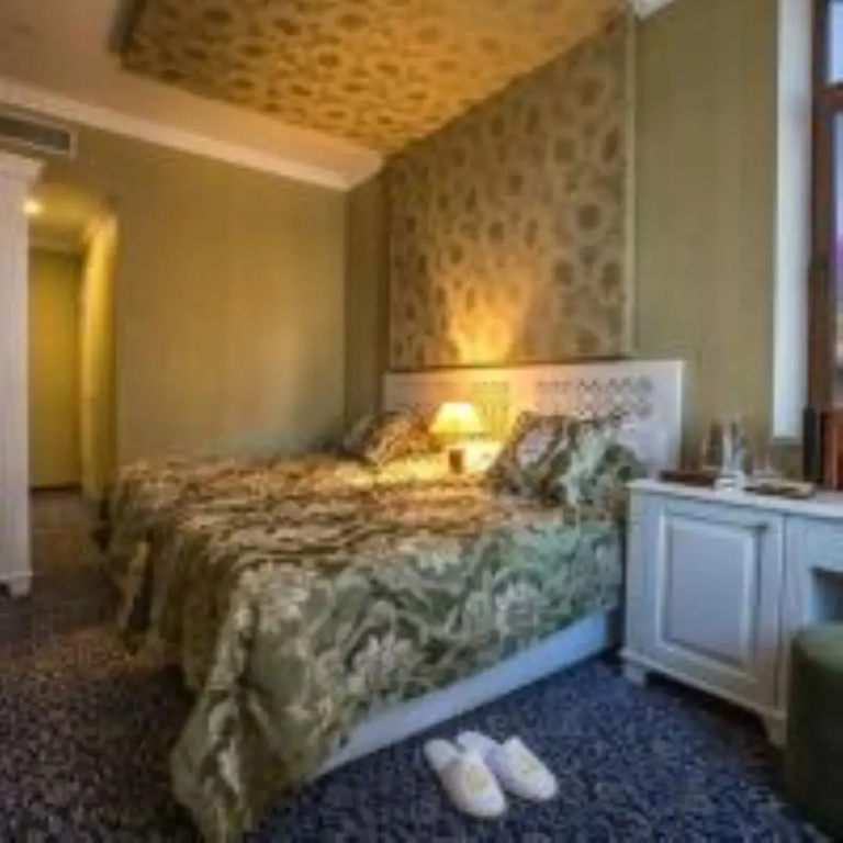 Seven Beauties Hotel