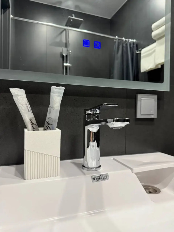 Апартаменты Prim Rooms Aura Yellow Splash