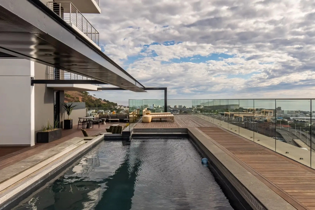 Отель 16 On Bree by ITC Hospitality