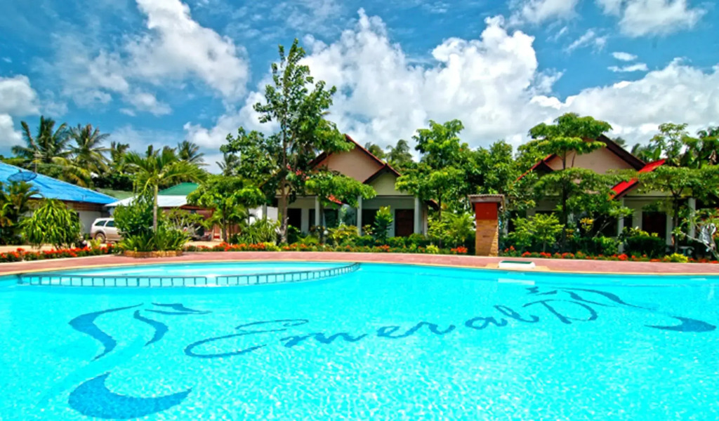Lanta Emerald Bungalow