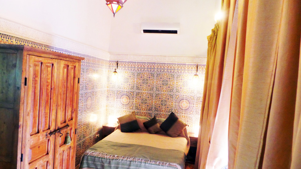Отель Riad Darzouhour