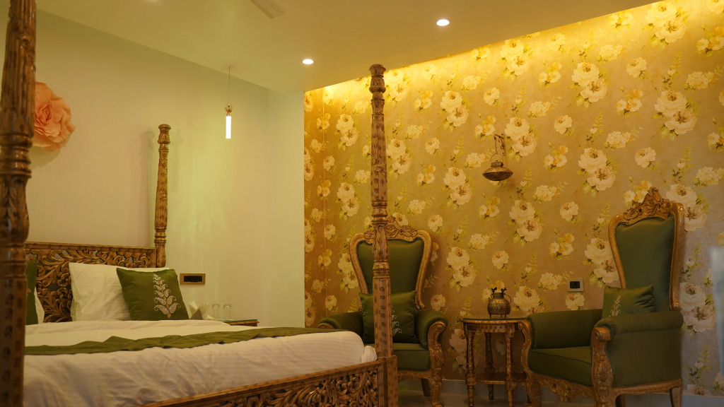 Hotel Saheb's Castle - Best Mountain View & Jacuzzi Suites, McLeodganj