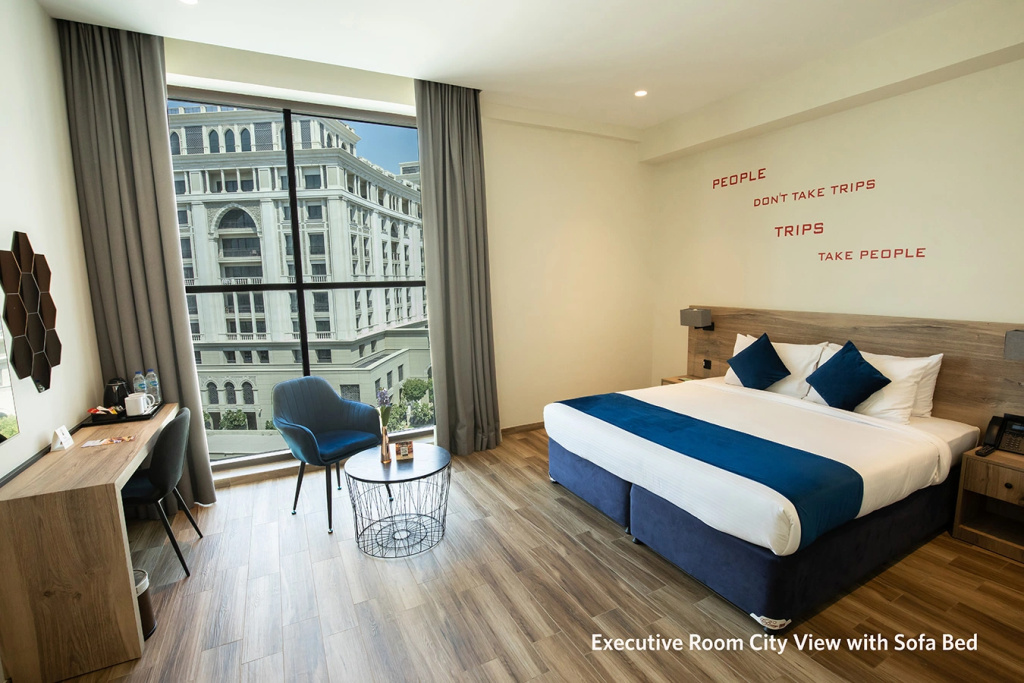 Отель Grand Kingsgate Waterfront By Millennium