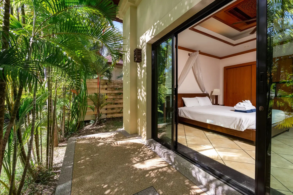 Traditional Thai 2BR villa in Baan Bua Estate
