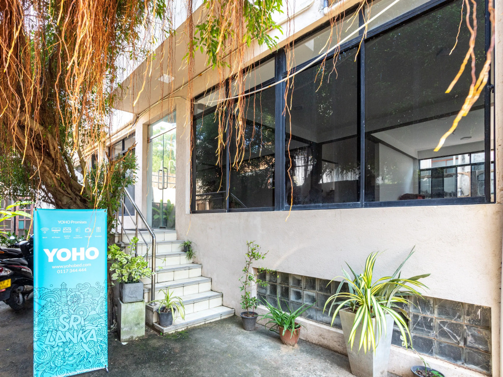 Отель Yoho Lavinia Loft