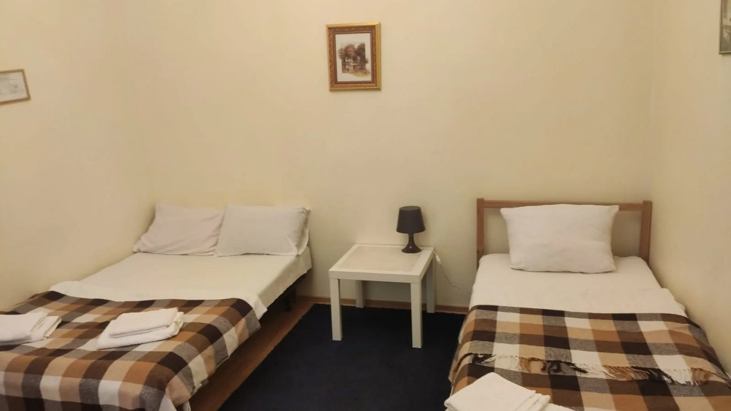 Aleksa Living quarters