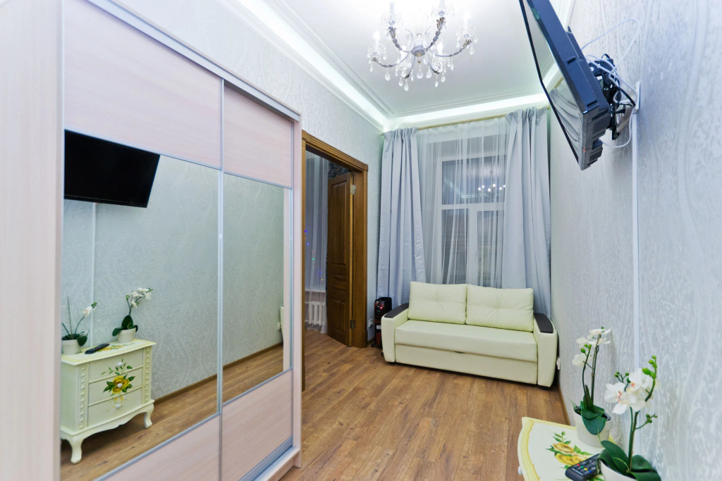Апартаменты SpbStay на Невском проспекте 82