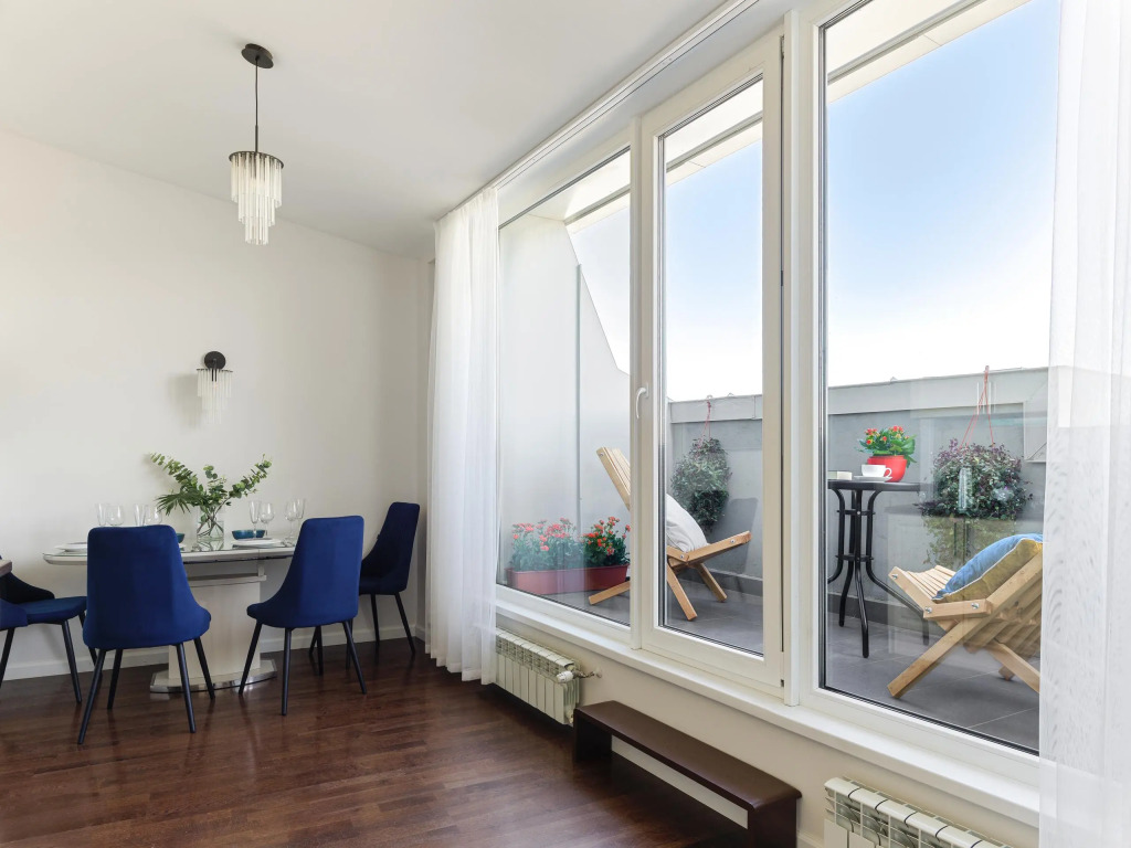 Апартаменты Minin Apartments Мансарда с двумя балконами на Невском 80 кв.м.