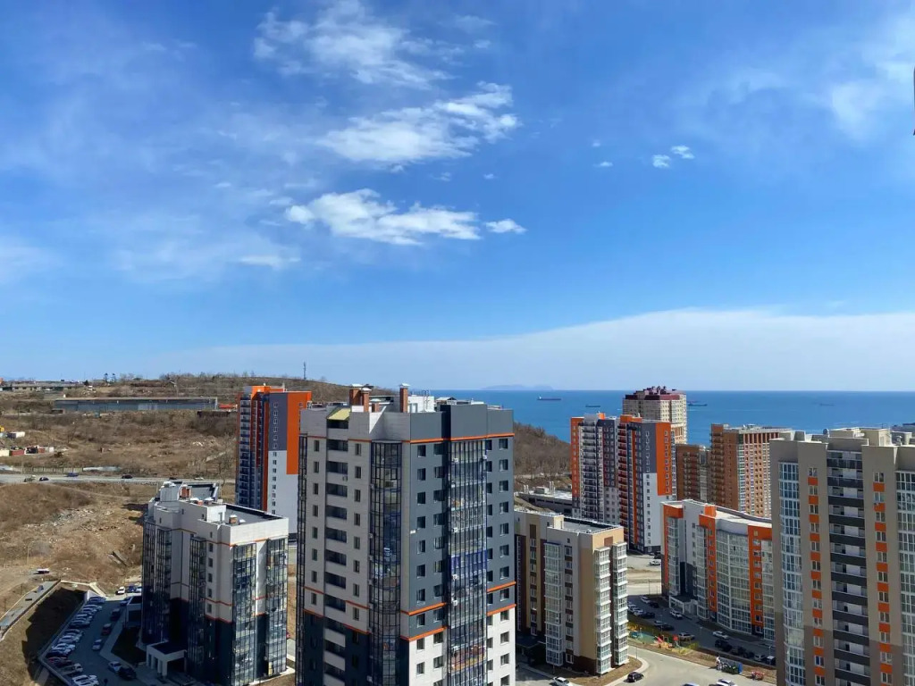 Квартира Стильная Двухкомнатная с Видом на Море во Владивостоке