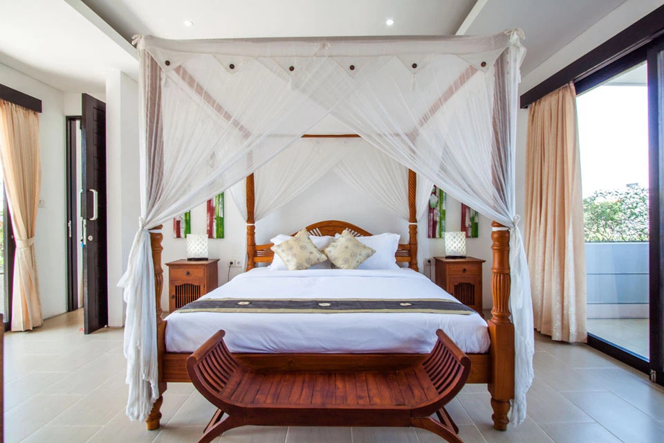 Skye Dee Villa