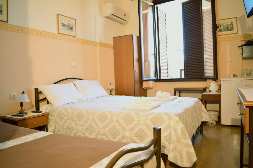 Stoa Rooms