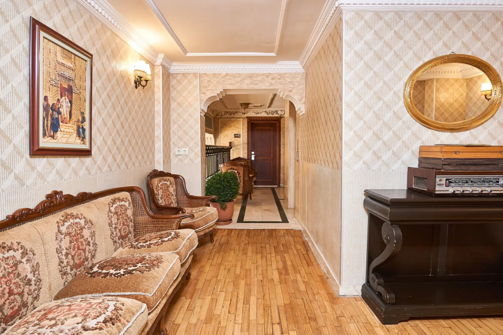 Отель Amber Hotel Istanbul