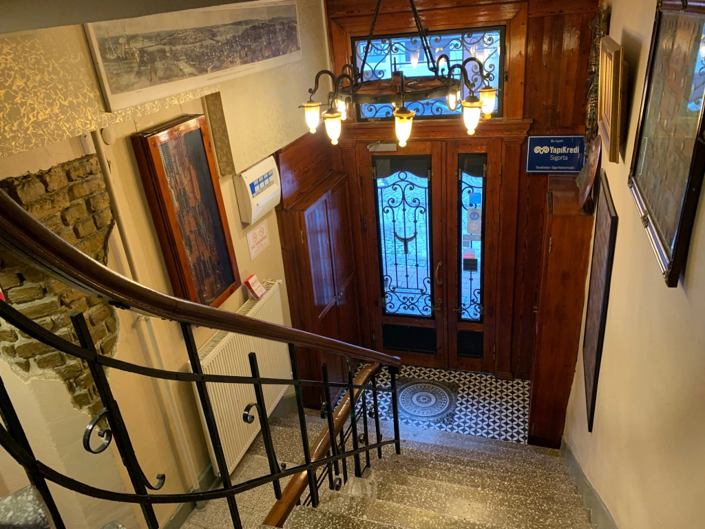 Antique Hostel