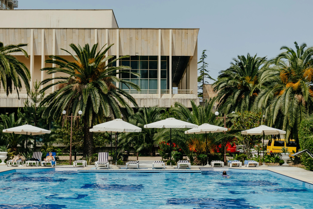 Amza Park Hotel