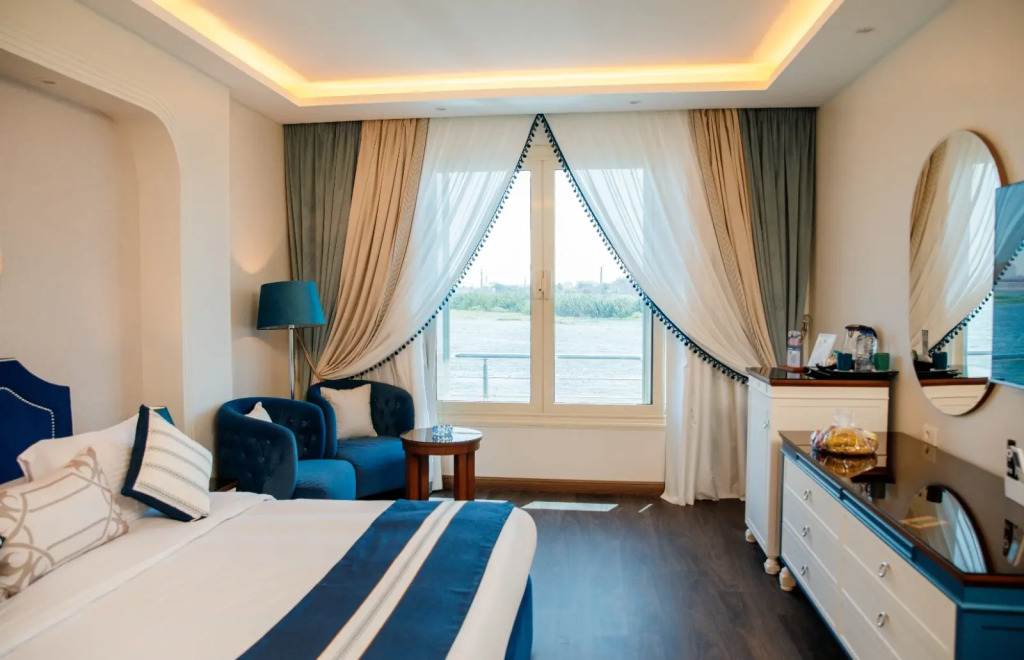 Nile Transport Hotel