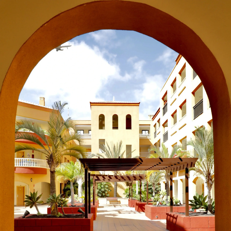 Отель Grand Muthu Golf Plaza Hotel & Spa