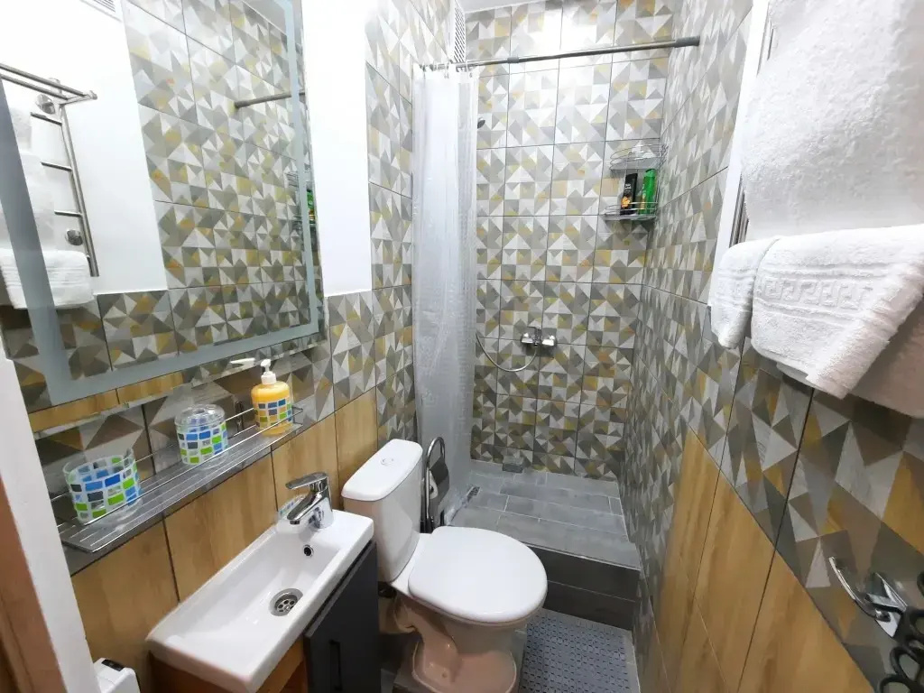 Три квартиры на Сахарова 2