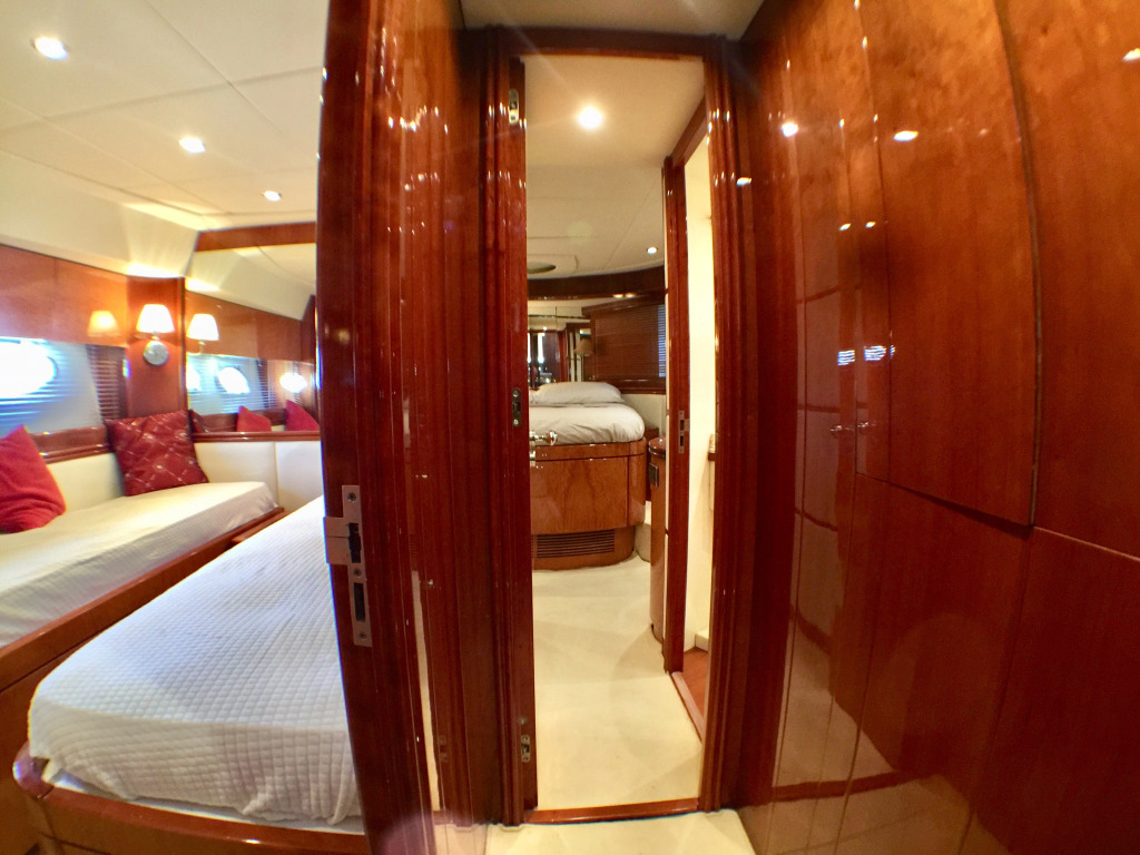 Sanremo Luxury Boat & Breakfast Mini-Hotel