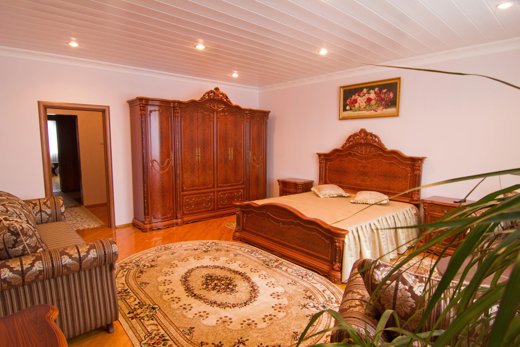 Хостел Family House