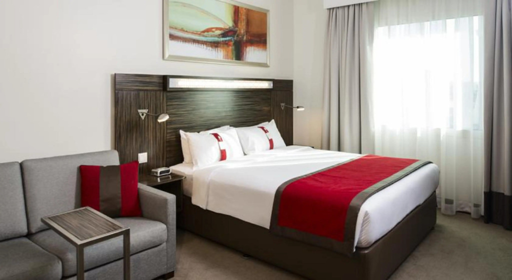 Holiday Inn Express Dubai Internet City by IHG